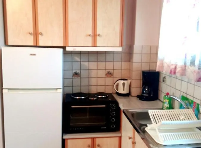 Danai * Tsoukaládhes