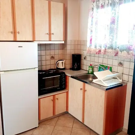 Danai * Tsoukaládhes