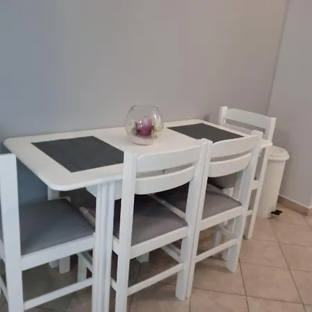 δανάη Τσουκαλάδες