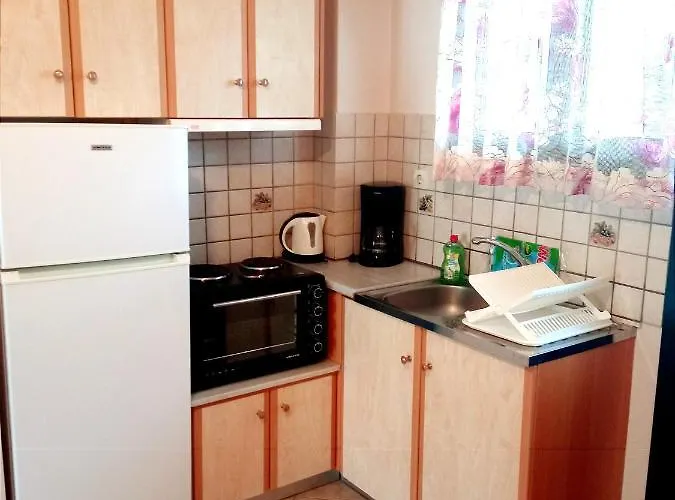 Danai * Tsoukaládhes